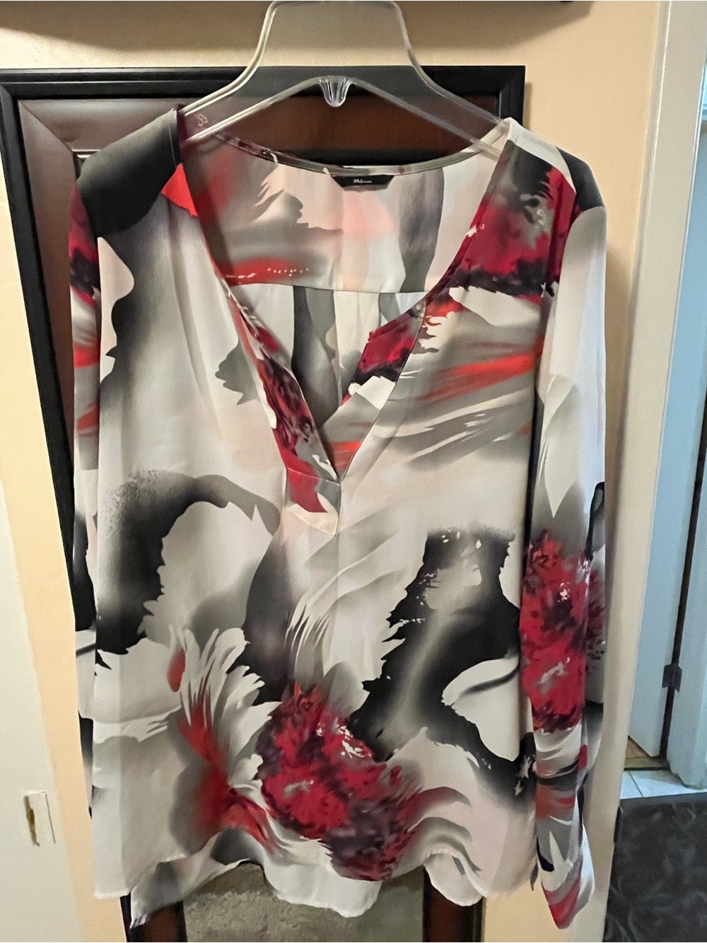 Milano Abstract Floral V-Neck Tunic in Red, Black & White